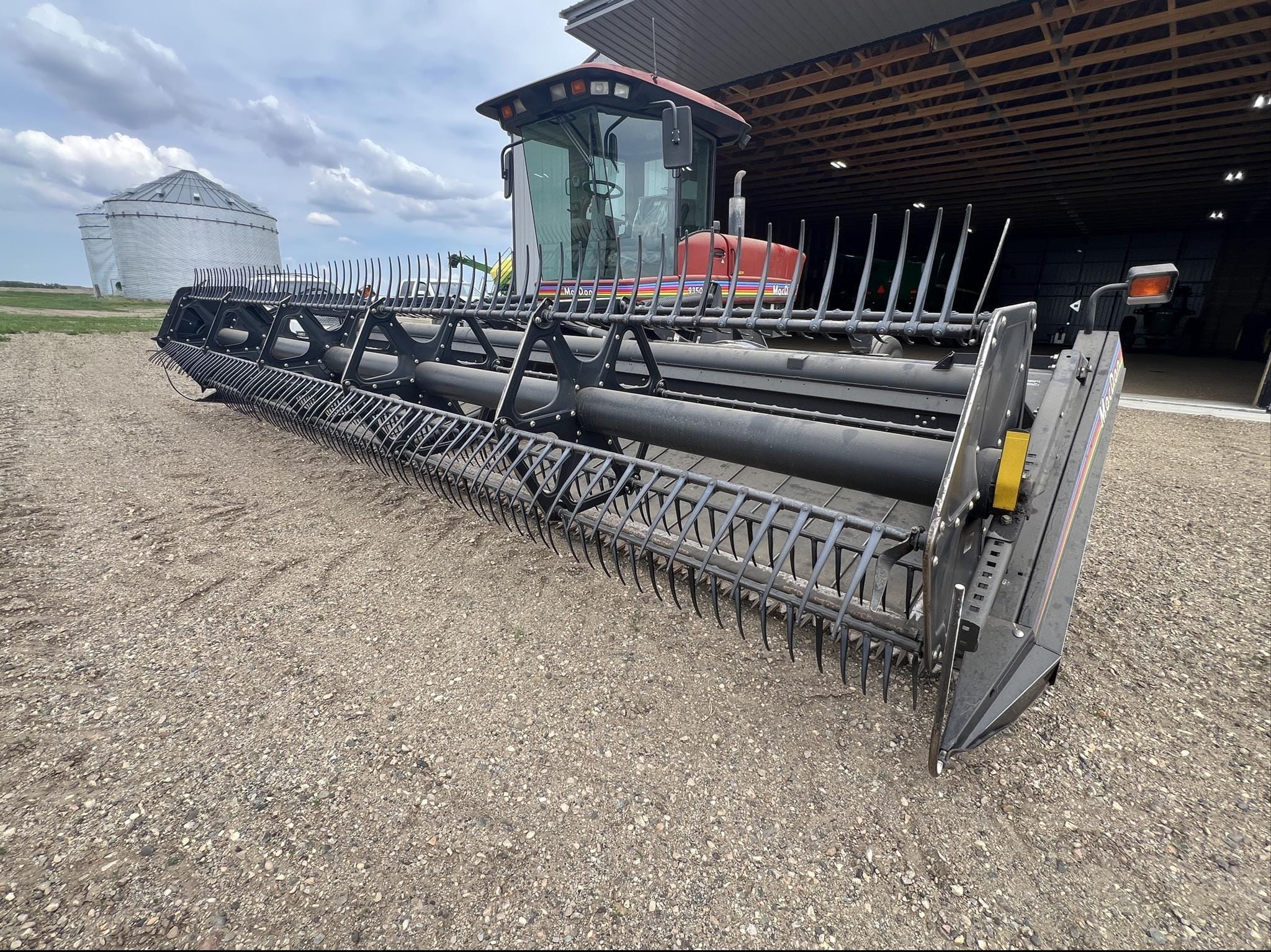 2001 MacDon 9350 Equipment Image0