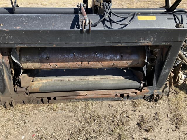 Image of MacDon 962 equipment image 3