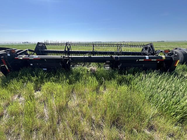 Image of MacDon 972 equipment image 3