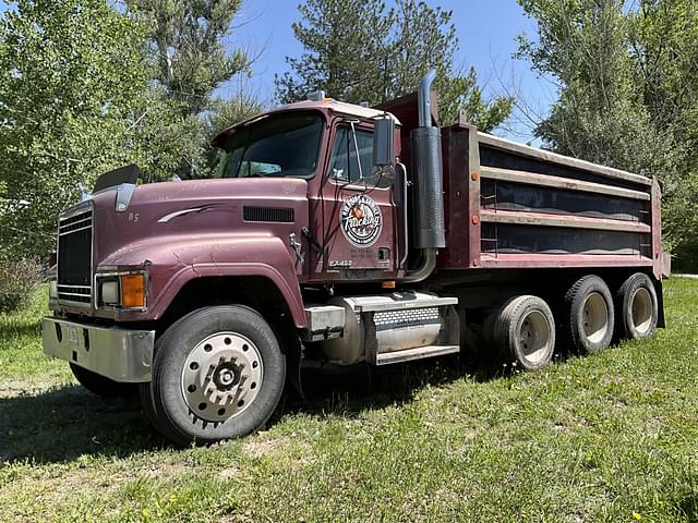 Image of Mack CH613 equipment image 4