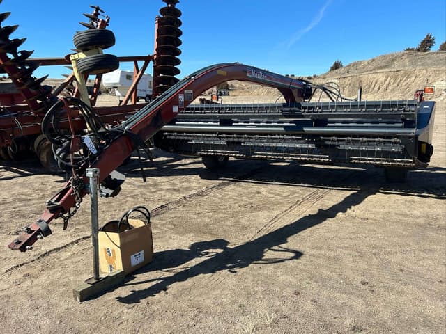 Image of MacDon 5010 equipment image 3