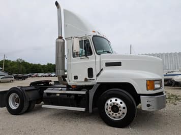 Main image Mack CH600
