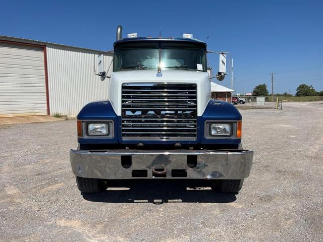Image of Mack CH613 equipment image 1