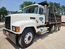 2001 Mack CH613 Image