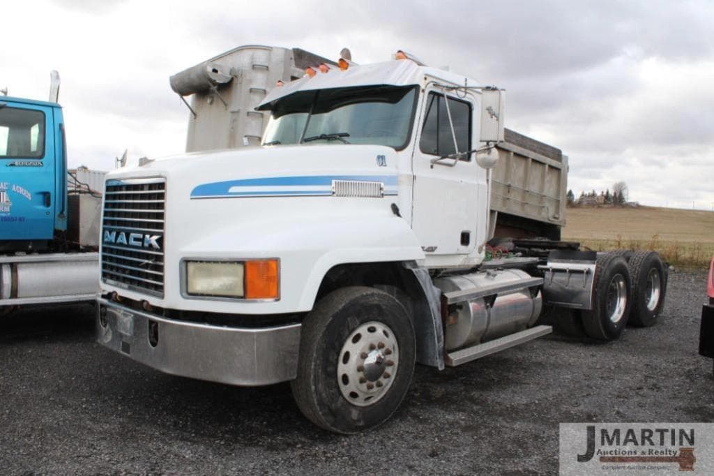 Image of Mack CH613 Primary image