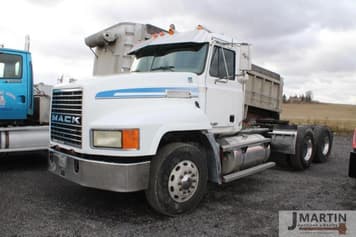 Main image Mack CH613