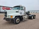 2001 Mack CH613 Image