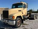 2001 Mack CH613 Image