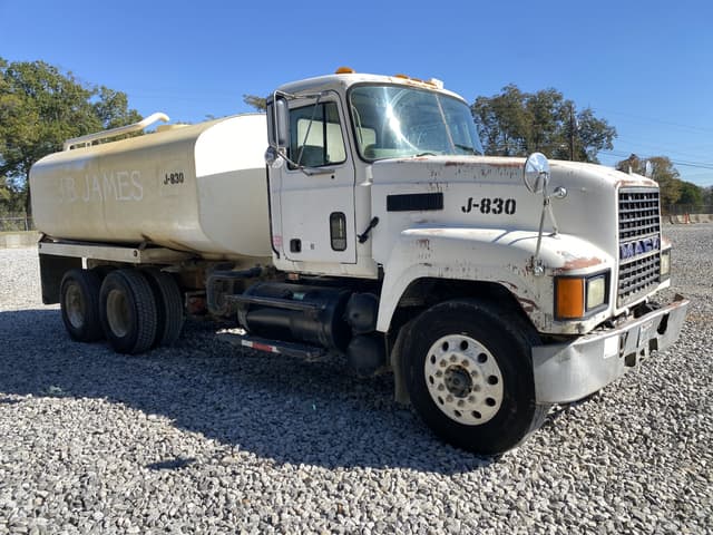 Image of Mack CH613 equipment image 3