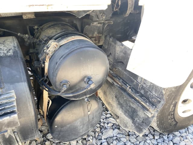 Image of Mack CH613 equipment image 4