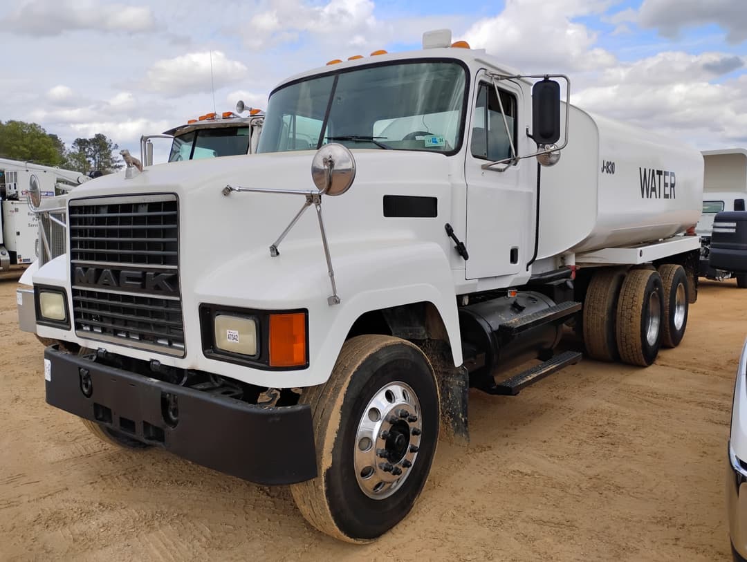 Image of Mack CH613 Primary image