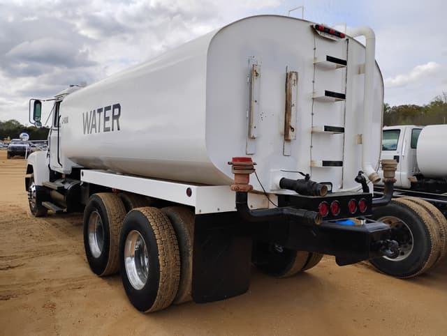 Image of Mack CH613 equipment image 1