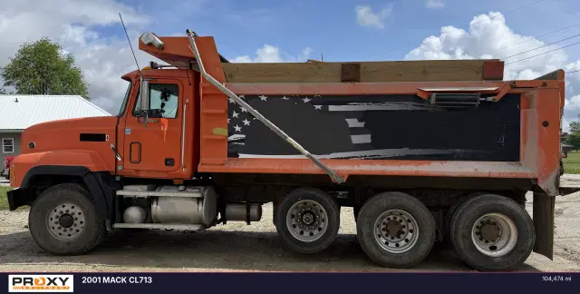 Image of Mack CL713 equipment image 2