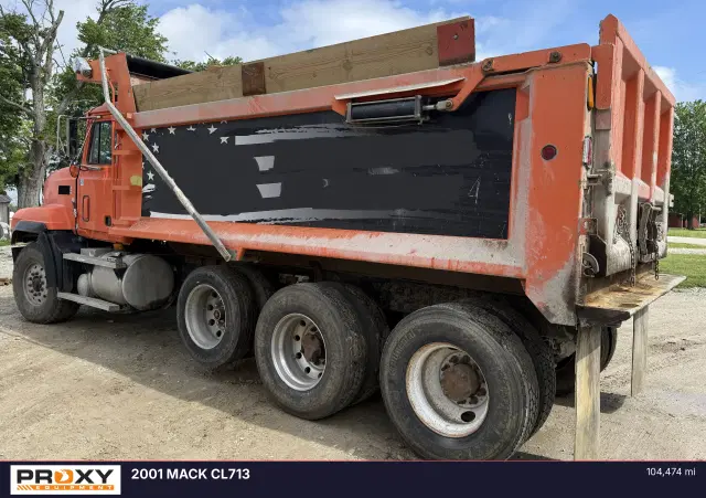 Image of Mack CL713 equipment image 3