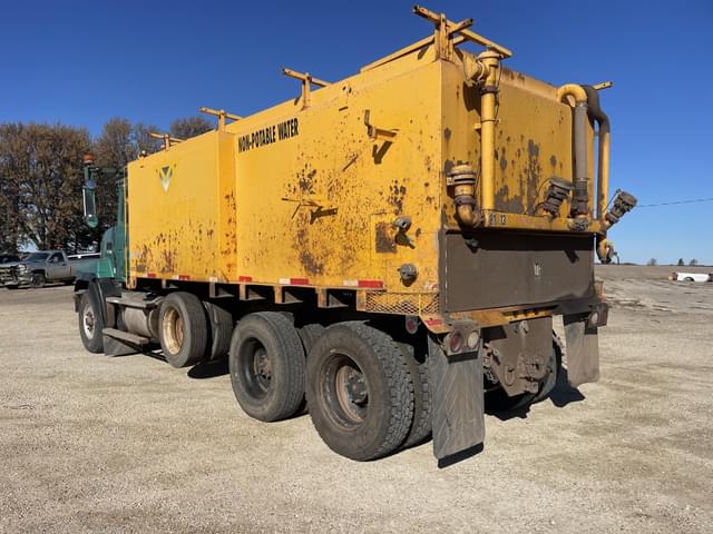 Image of Mack CL713 equipment image 3