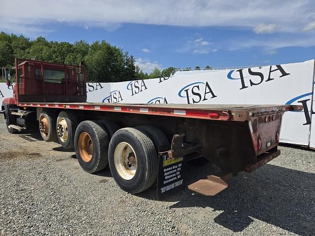 Image of Mack CL713 equipment image 2