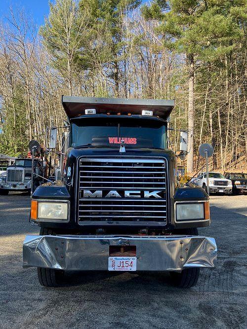 Image of Mack CL713 Image 1
