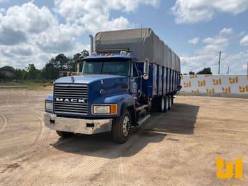 Main image Mack CL713