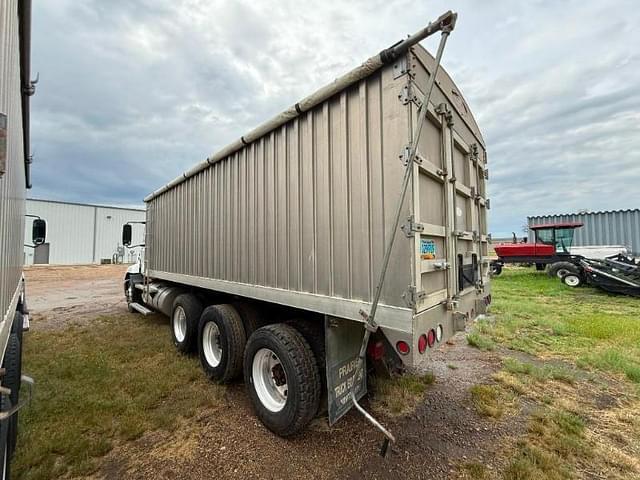 Image of Mack CX600 equipment image 2