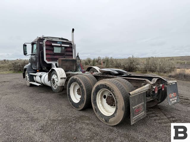 Image of Mack CX613 equipment image 2