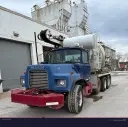 2001 Mack DM690S Image