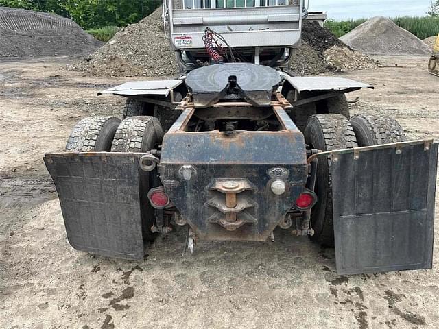 Image of Mack E7-640 equipment image 4