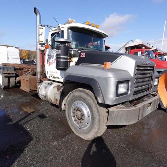 Image of Mack RD688S equipment image 3