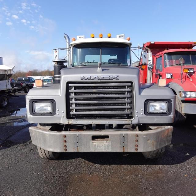 Image of Mack RD688S equipment image 1
