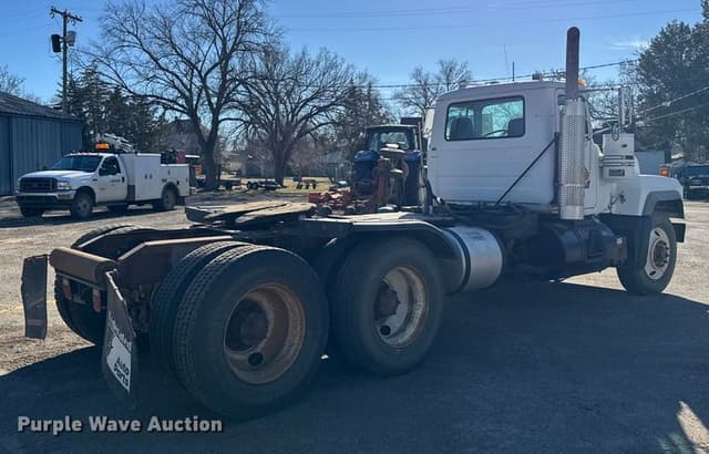 Image of Mack RD equipment image 4