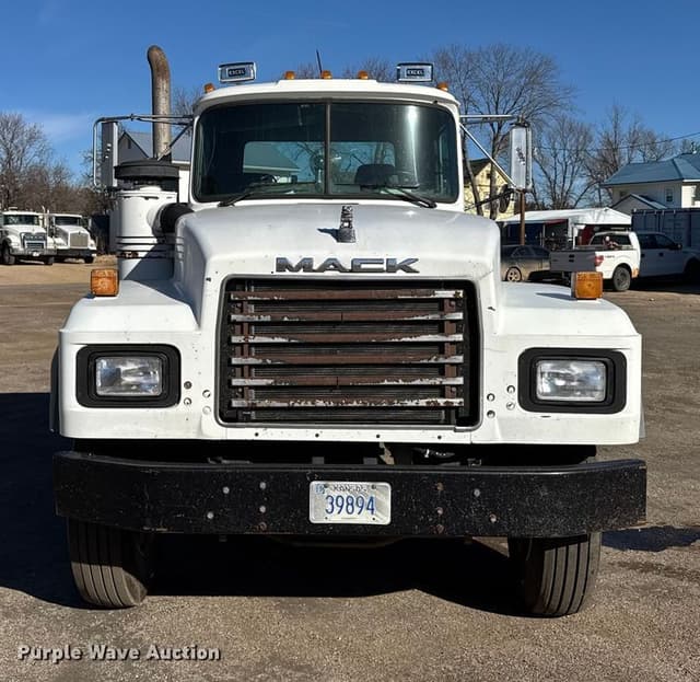 Image of Mack RD equipment image 1