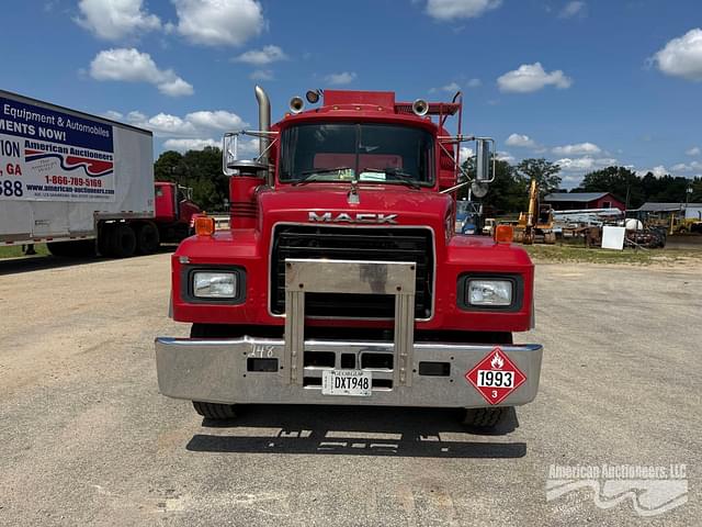 Image of Mack RD688S equipment image 1