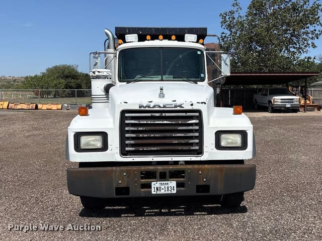 Image of Mack RD688S equipment image 1