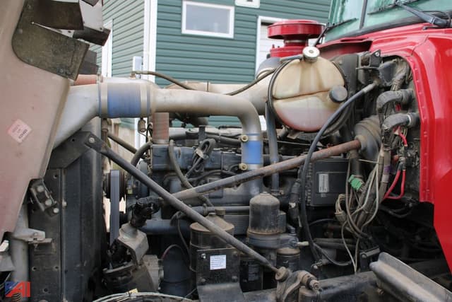 Image of Mack RD690S equipment image 4