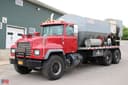 2001 Mack RD690S Image