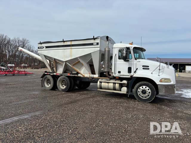 Image of Mack Vision equipment image 2