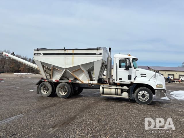 Image of Mack Vision equipment image 3