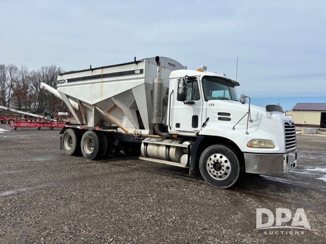 Image of Mack Vision equipment image 1