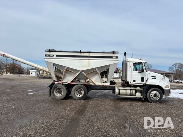 Image of Mack Vision equipment image 4