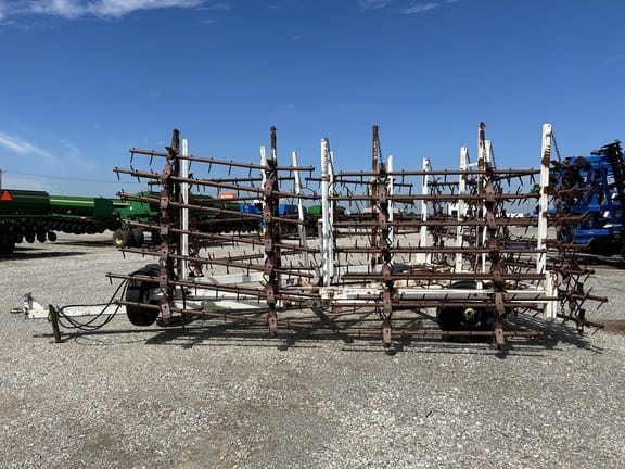 2001 Martens 1042 Equipment Image0