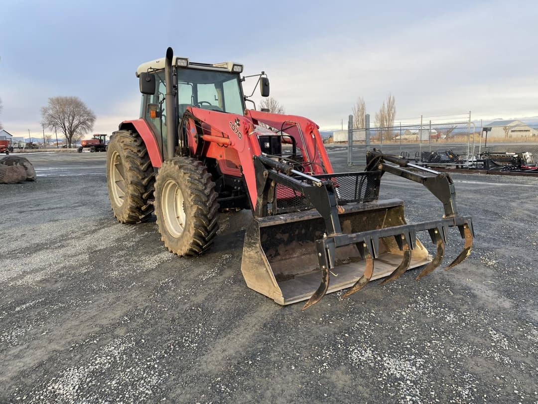 Image of Massey Ferguson 6265 Image 1