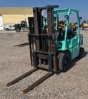 2001 Mitsubishi FG30K Image