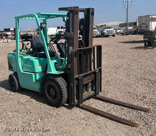 Image of Mitsubishi FG30K equipment image 2