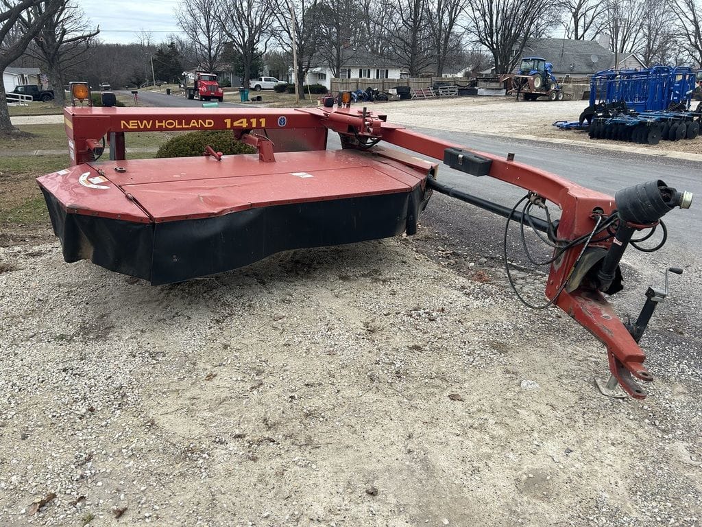 2001 New Holland 1411 Equipment Image0