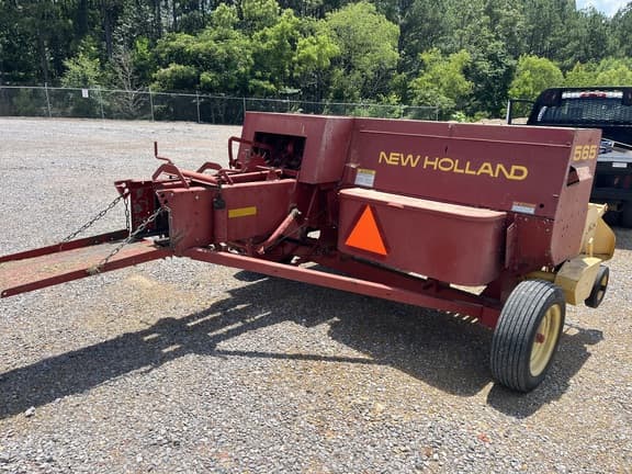 Image of New Holland 565 equipment image 1