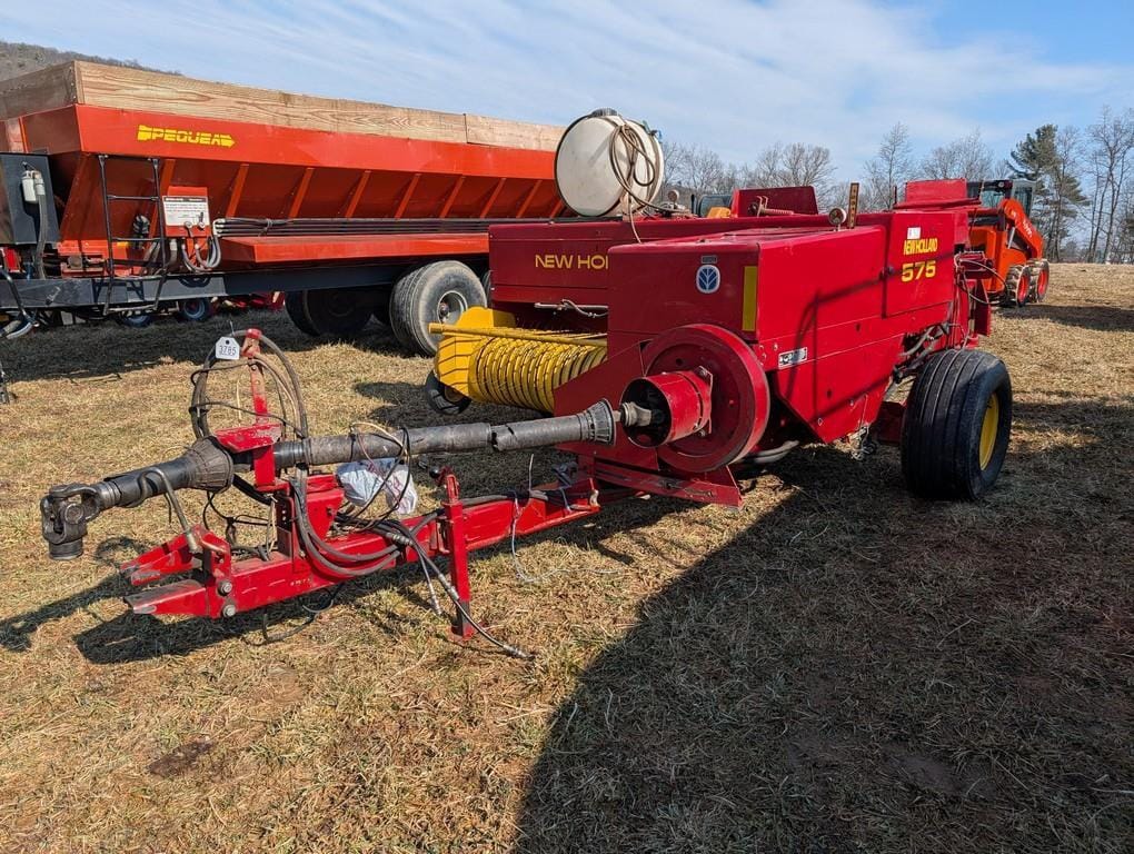 2001 New Holland 575 Equipment Image0