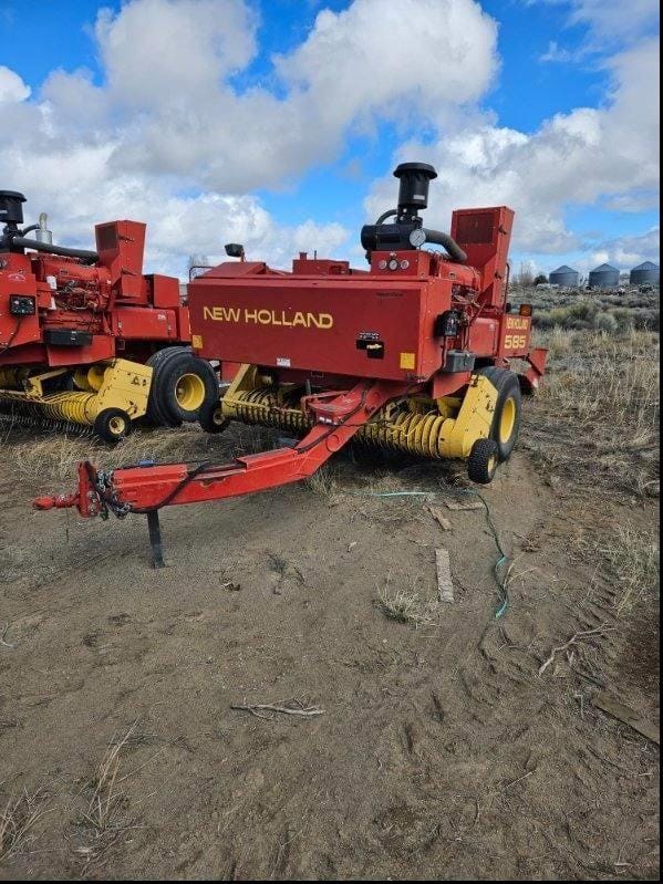 2001 New Holland 585 Equipment Image0