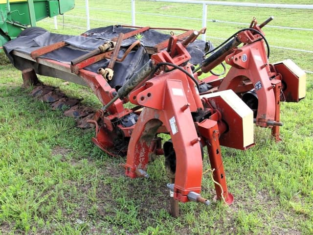 Image of New Holland 617 equipment image 3