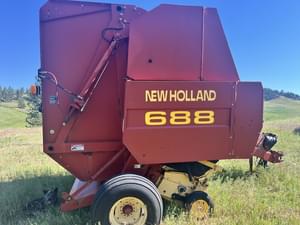 2001 New Holland 688 Image