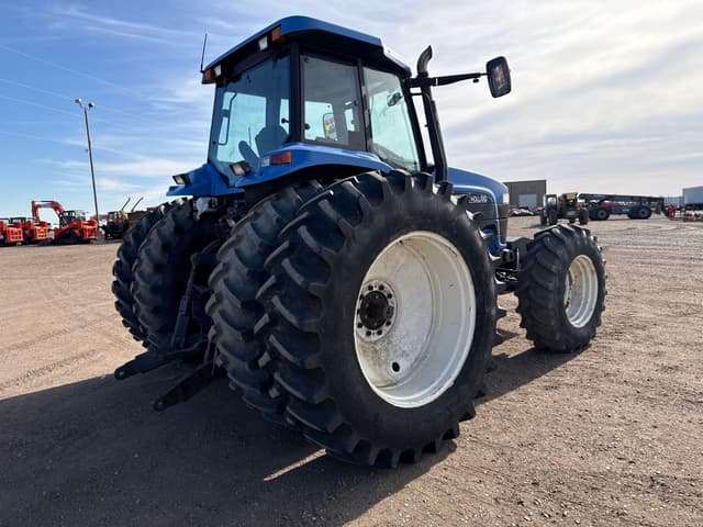 Image of New Holland 8970A equipment image 2