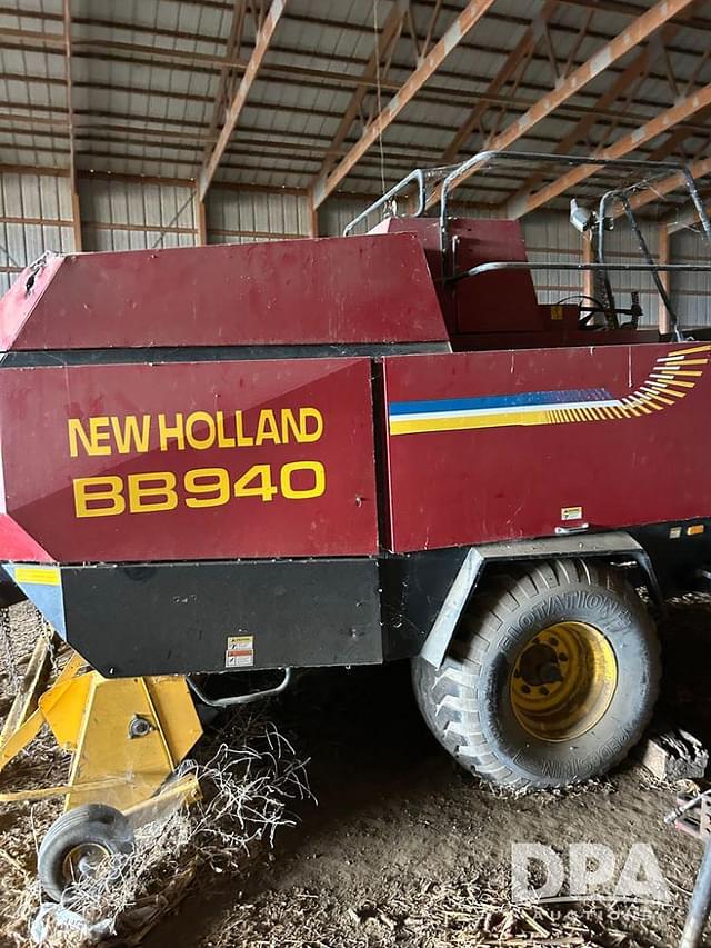 Image of New Holland BB940 equipment image 3